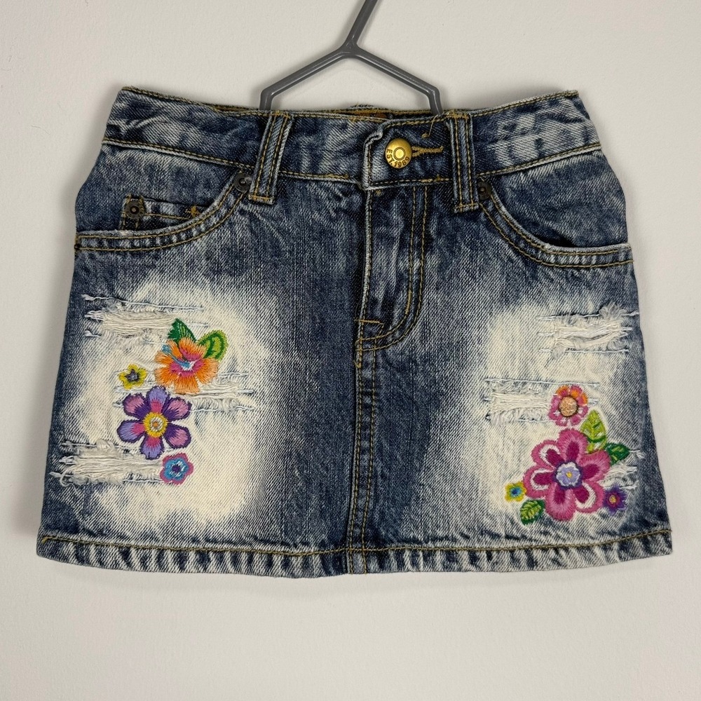 ✨3 for $15 Childrens Place Girls 3T Denim Mini Skirt Floral Embroidered Distress